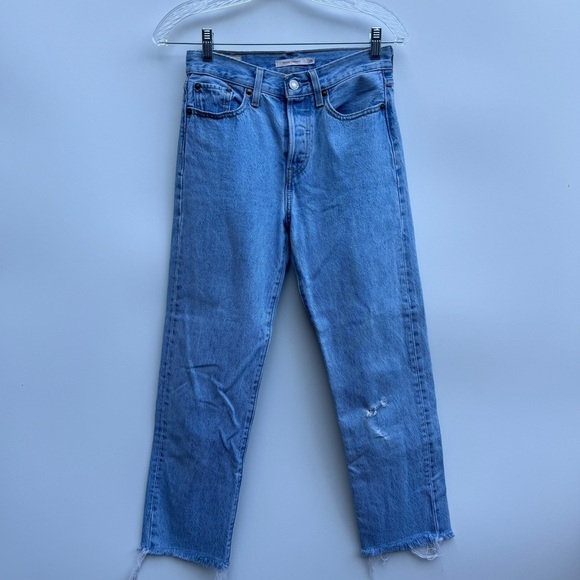 Levi’s Wedgie Straight Light Wash Raw Hem Button Fly High Rise Jeans Size 25 - Picture 1 of 14